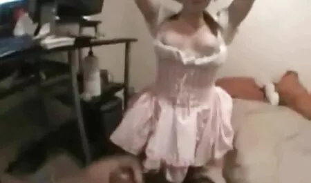 Students watch free porn online relaxing